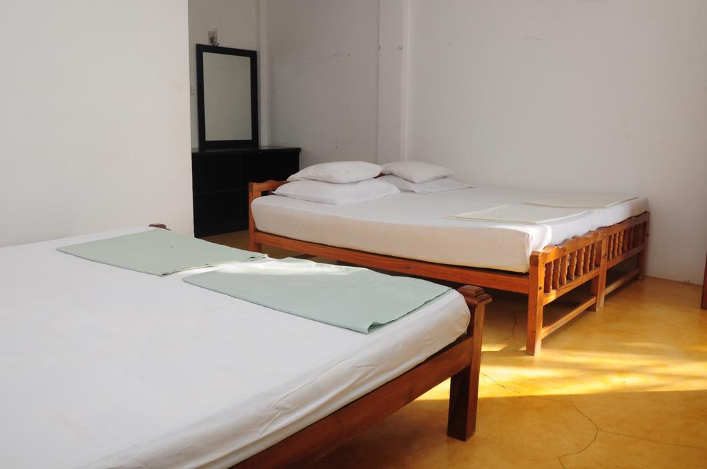 Traveller's Home Hotel Tissamaharama Eksteriør bilde