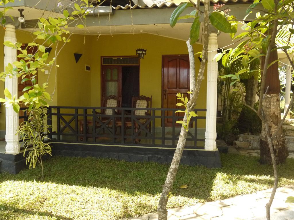 Traveller's Home Hotel Tissamaharama Rom bilde