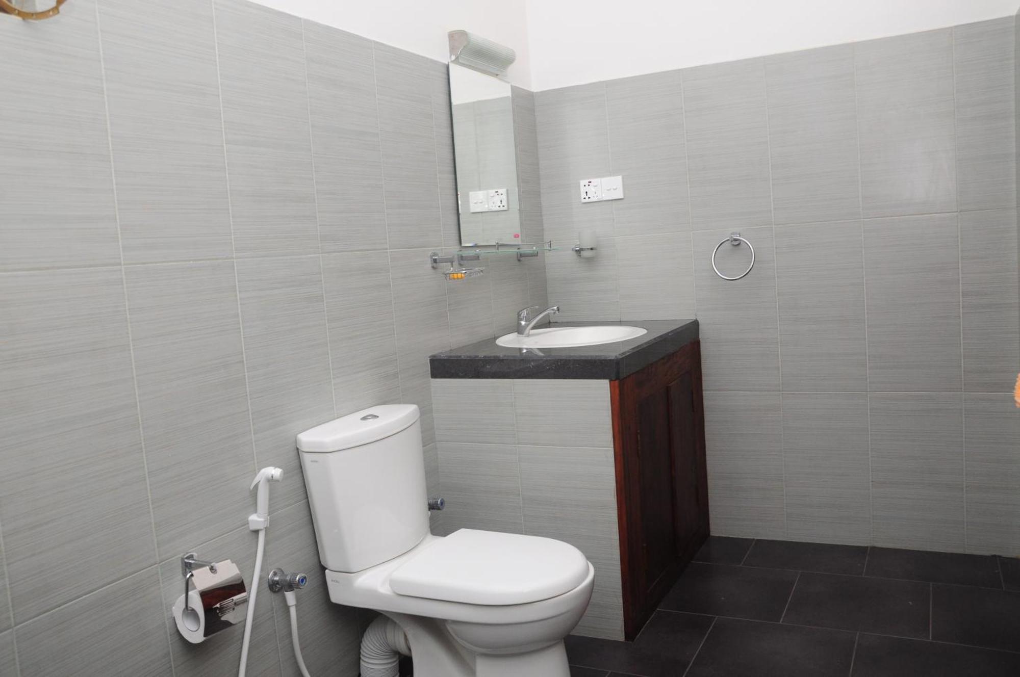 Traveller's Home Hotel Tissamaharama Rom bilde