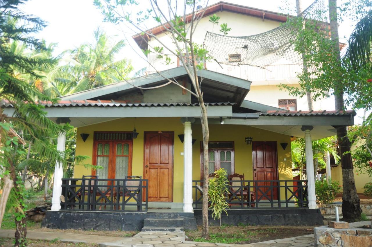 Traveller's Home Hotel Tissamaharama Rom bilde