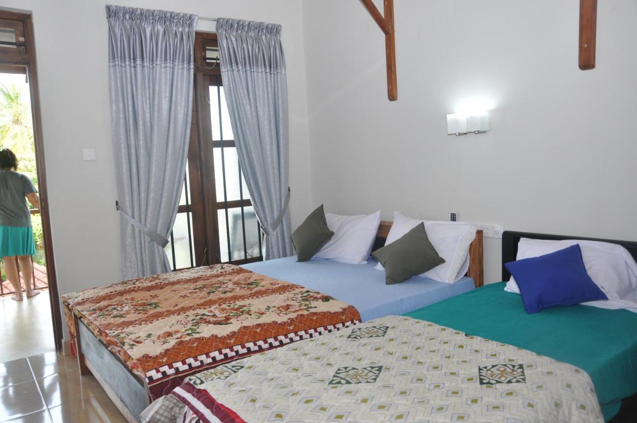 Traveller's Home Hotel Tissamaharama Rom bilde